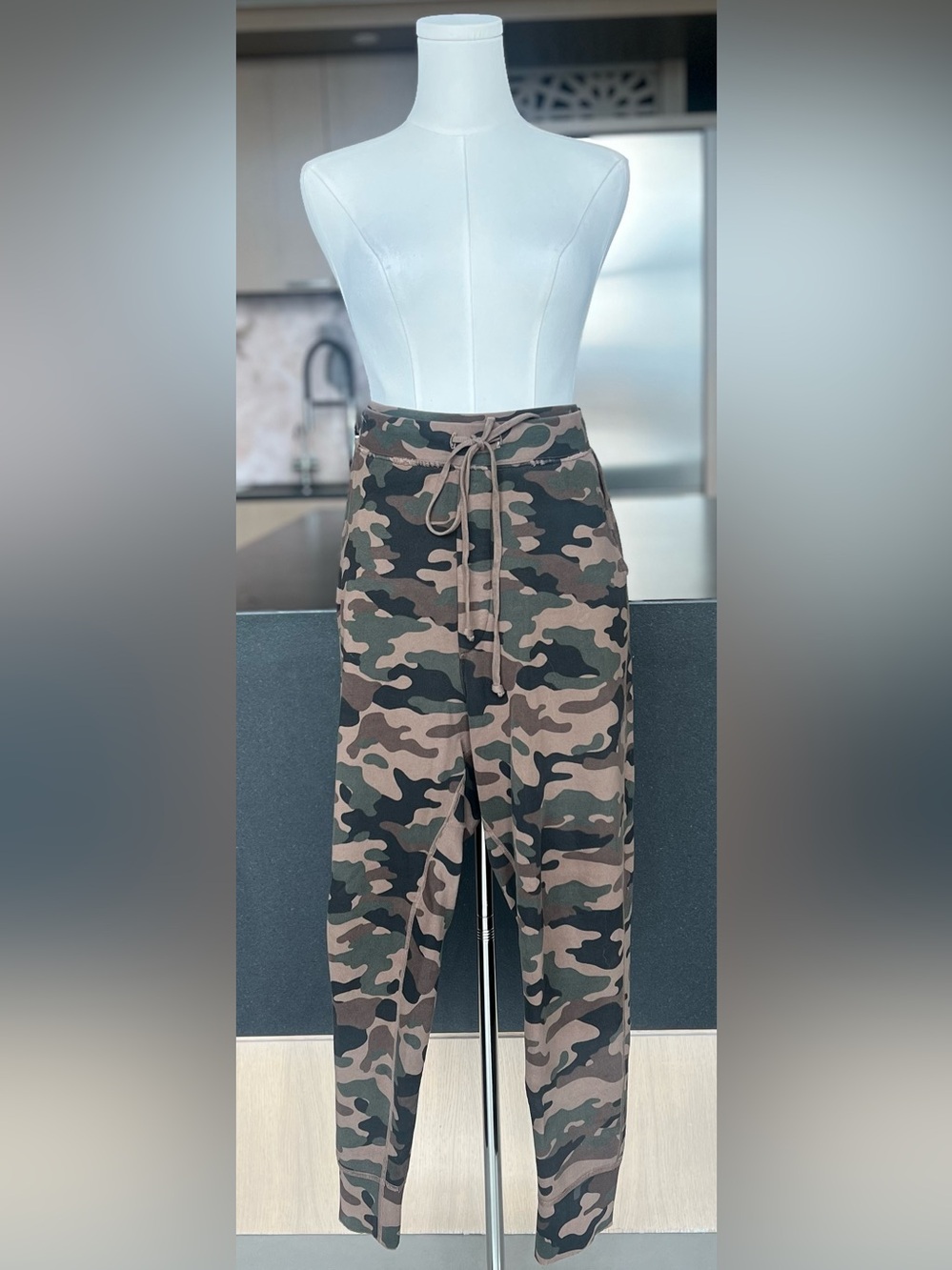 Nili Lotan Camo Drawstring Joggers - Olive & Brown